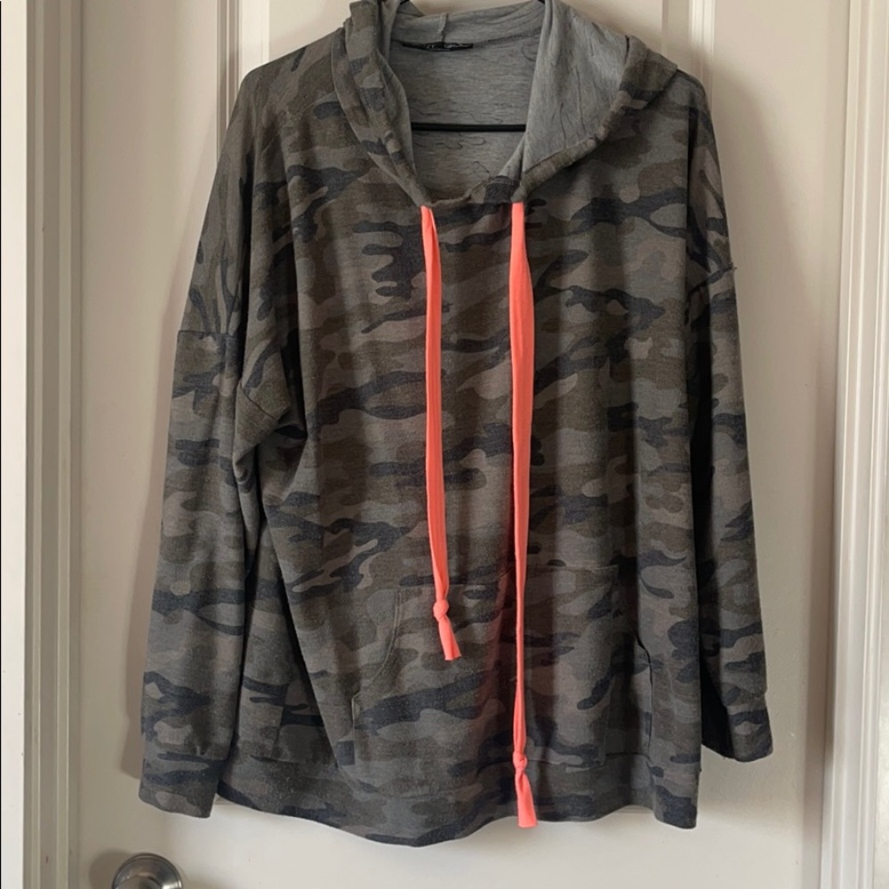 Camp hoodie